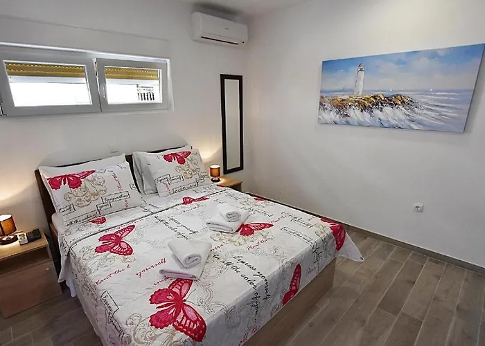 Apartment Roko & Borna