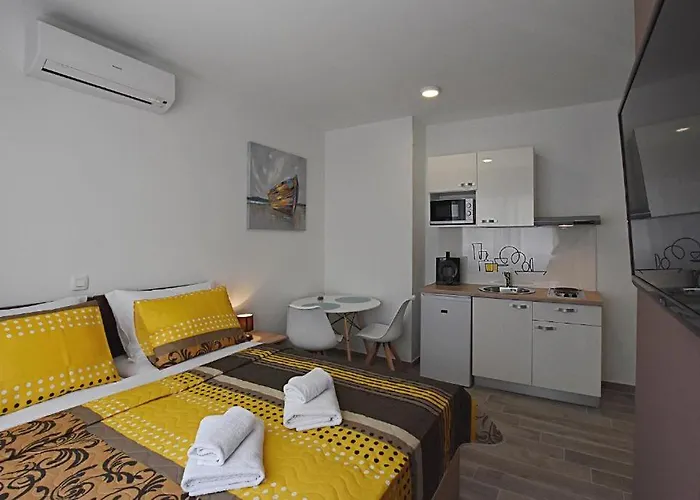 Roko & Borna Apartment *